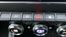 Renault Captur 1.6 E-TECH Hybrid 145 R.S. Line 5dr Auto Hybrid Hatchback